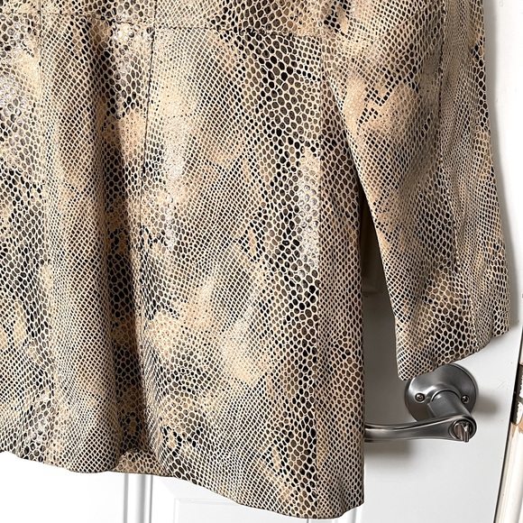 Snake 🐍 jacket XS - Picture 10 of 17